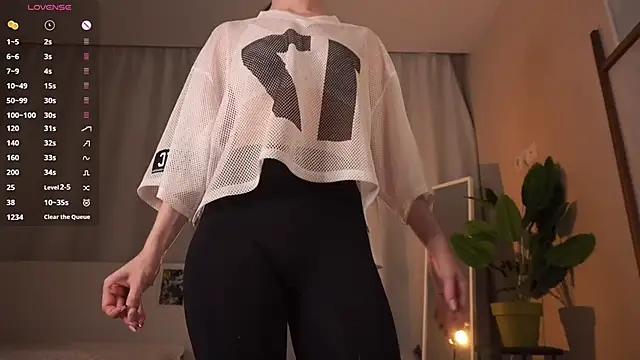 brendacom online show from November 19, 2025, 4:29 pm