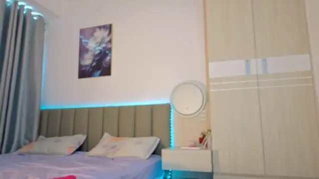 Snapshot of sweety_vikky chatting on June 15, 2026, 12:44 am sweety vikky online show from June 15, 2026, 12:44 am