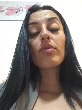 Snapshot of Catmila94 chatting on May 13, 2026, 2:29 am Catmila94 online show from May 13, 2026, 2:29 am