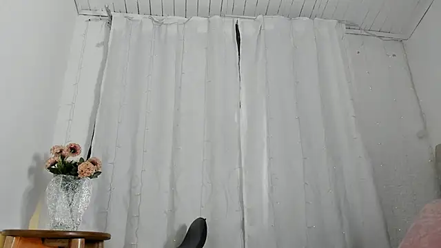 Zara dulce online show from March 19, 2025, 12:12 pm