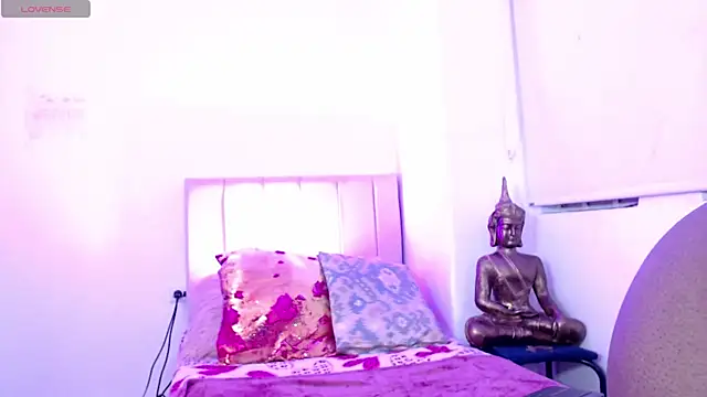 Snapshot of amara_bss_ chatting on March 12, 2025, 10:59 am amara bss online show from March 12, 2025, 10:59 am
