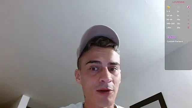 bray hotboy777 online show from November 13, 2025, 11:41 pm