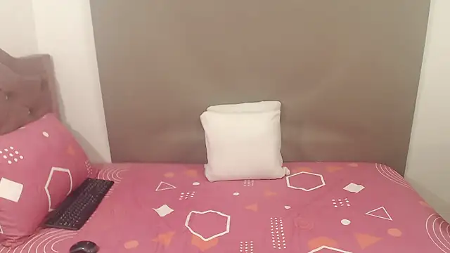 kimberlyjamexxx online show from January 8, 2026, 3:45 am