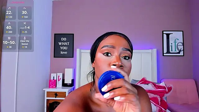 Britanymooree online show from October 1, 2025, 9:29 pm