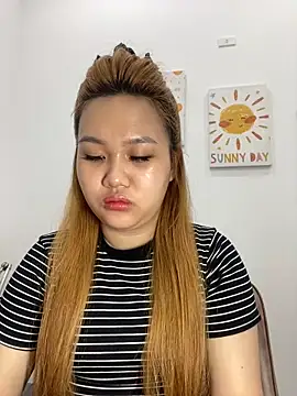 Odette68 online show from March 6, 2026, 1:11 am