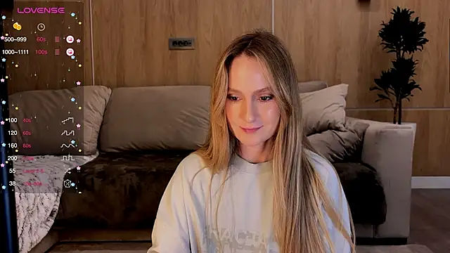 Snapshot of Peach__juice chatting on February 1, 2025, 5:05 pm Peach juice online show from February 1, 2025, 5:05 pm