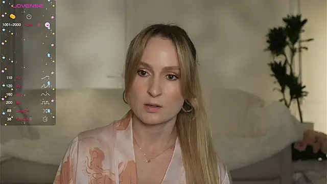 Snapshot of Peach__juice chatting on March 3, 2025, 4:26 pm Peach juice online show from March 3, 2025, 4:26 pm