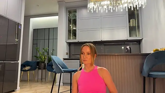 Snapshot of Peach__juice chatting on February 2, 2026, 4:50 pm Peach juice online show from February 2, 2026, 4:50 pm