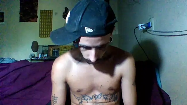 Snapshot of sellvageria chatting on February 15, 2026, 12:04 pm sellvageria online show from February 15, 2026, 12:04 pm