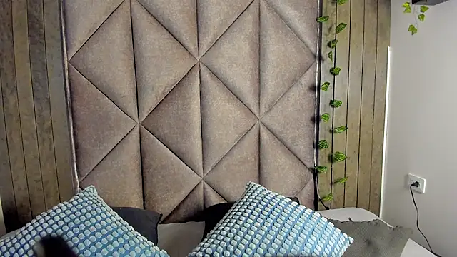 AbbyWathson online show from March 31, 2026, 11:56 am