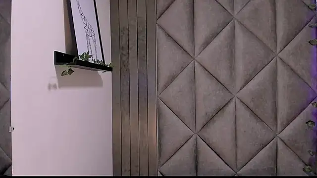 AbbyWathson online show from November 20, 2025, 7:47 pm