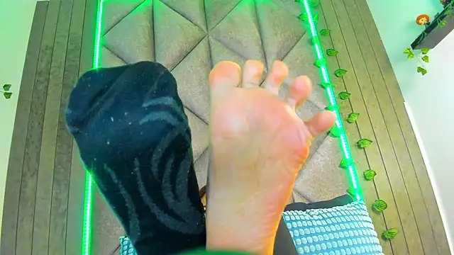 AbbyWathson online show from March 25, 2026, 4:06 pm