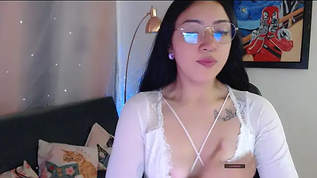 Snapshot of Suzanne_abbey chatting on May 11, 2026, 10:51 pm Suzanne abbey online show from May 11, 2026, 10:51 pm