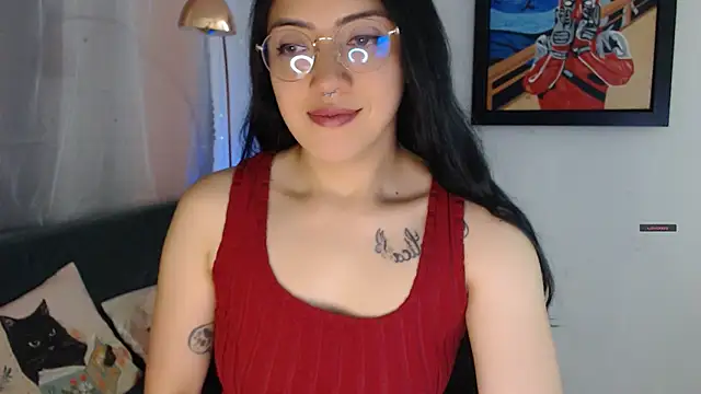 Snapshot of Suzanne_abbey chatting on February 12, 2026, 11:48 pm Suzanne abbey online show from February 12, 2026, 11:48 pm