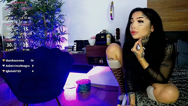 CreamyInkky  online show from November 23, 2025, 7:51 am