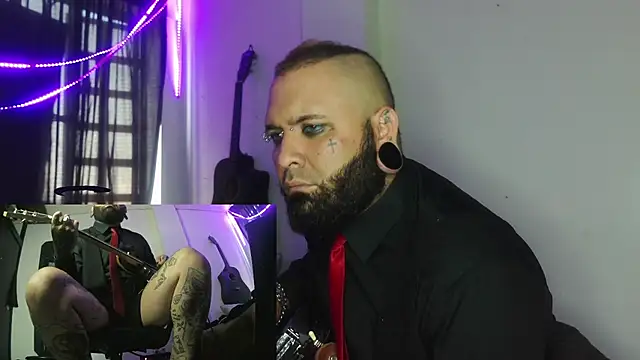 darkclothes online show from January 1, 2025, 4:39 pm