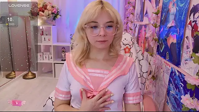 Coconut Mia online show from September 23, 2025, 2:57 pm