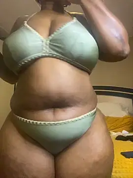 Nomthie online show from October 6, 2025, 4:41 pm