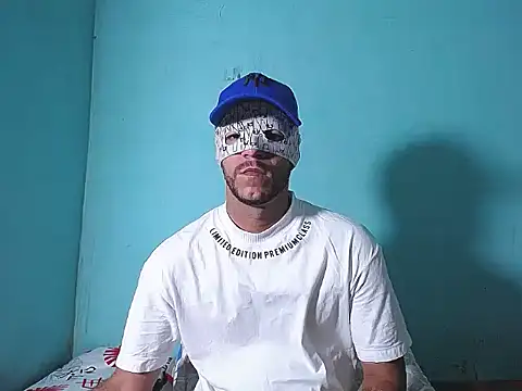 dirty boy horny online show from December 23, 2025, 6:12 am