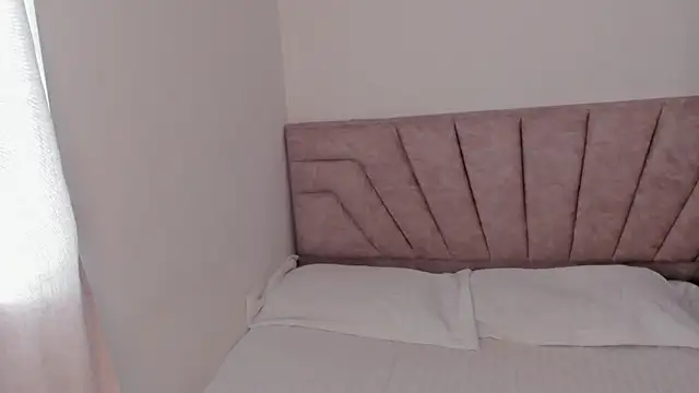 SavannahWildee online show from February 10, 2026, 1:32 pm