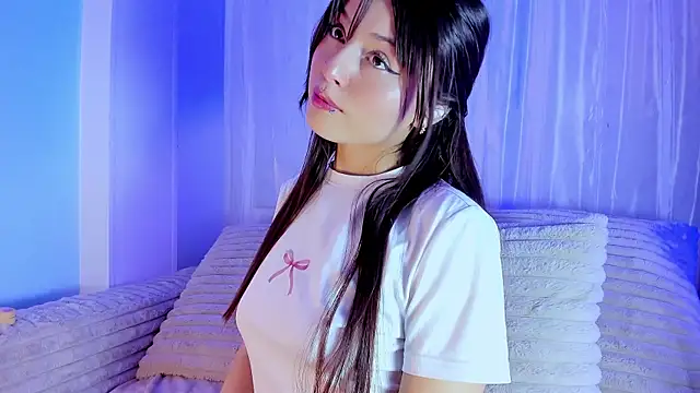 EmilyWithe online show from April 9, 2026, 11:00 pm