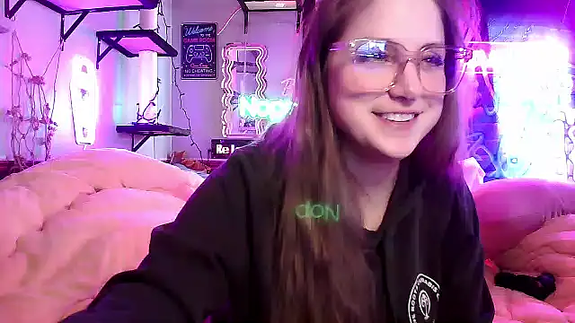 mirannacult online show from February 25, 2025, 8:32 pm