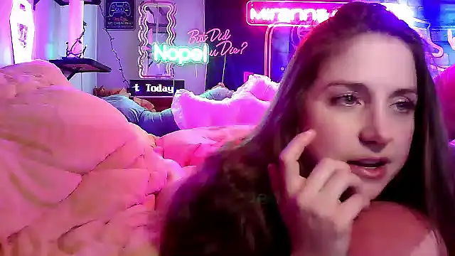 mirannacult online show from February 24, 2025, 8:36 pm