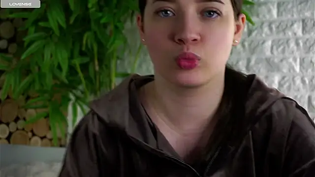 LowOncoming online show from March 30, 2026, 4:36 am