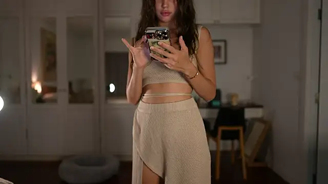 ValerieHill online show from October 26, 2025, 5:52 am