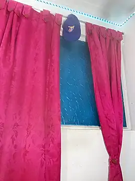 Michelle Brito1 online show from February 1, 2026, 3:32 pm