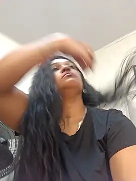 Michelle Brito1 online show from March 19, 2025, 11:03 pm