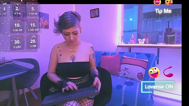 Maria fernandaxxx  online show from January 10, 2026, 8:15 pm