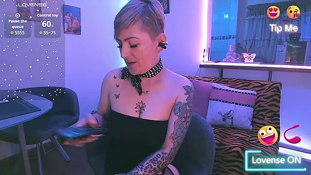 Maria fernandaxxx  online show from November 29, 2025, 10:54 pm