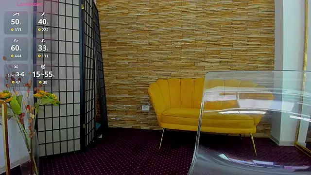 AishaRouhi online show from October 28, 2025, 4:46 am