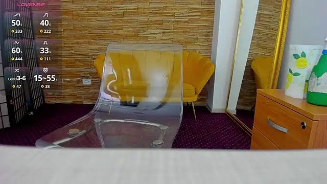 AishaRouhi online show from October 11, 2025, 4:13 am