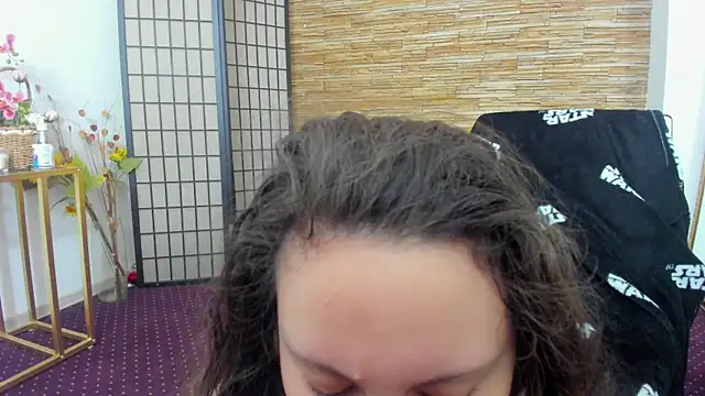 AishaRouhi online show from November 27, 2025, 5:52 am