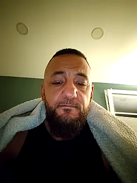 Snapshot of Reeeks69 chatting on April 5, 2026, 3:46 am Reeeks69 online show from April 5, 2026, 3:46 am