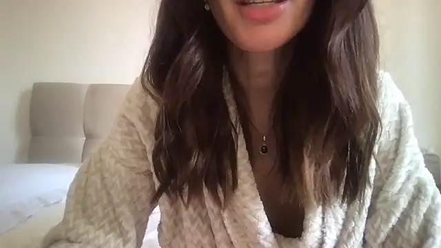 paolajonez online show from September 20, 2025, 11:59 am