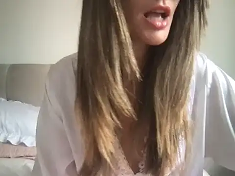 paolajonez online show from February 27, 2025, 5:16 pm