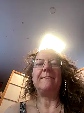 Jasminavollbusig online show from October 16, 2025, 9:06 am