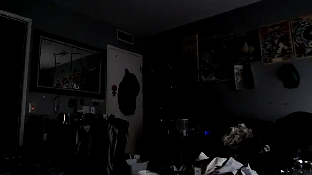 eavestease1 online show from February 25, 2026, 4:29 pm