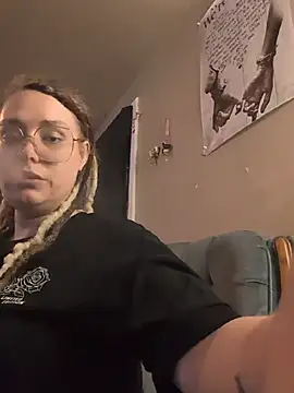 Snapshot of Lalalynn chatting on July 21, 2026, 4:14 am Lalalynn online show from July 21, 2026, 4:14 am