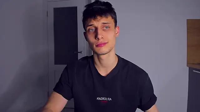 Kent Ross online show from November 23, 2025, 9:36 pm