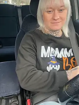 poussichienne online show from December 19, 2025, 12:29 pm