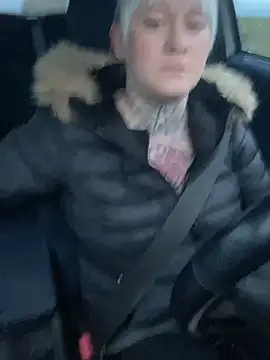 poussichienne online show from February 10, 2026, 4:50 pm