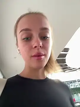 enjoy my beauty online show from March 7, 2025, 4:13 am