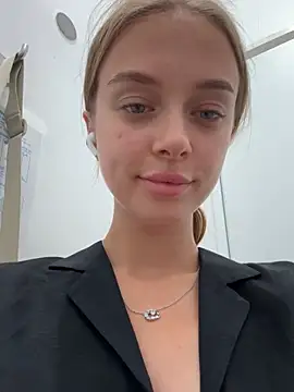 enjoy my beauty online show from February 2, 2025, 4:26 am