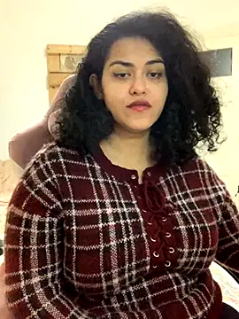 Curvydesifromgermany online show from November 3, 2025, 5:56 am