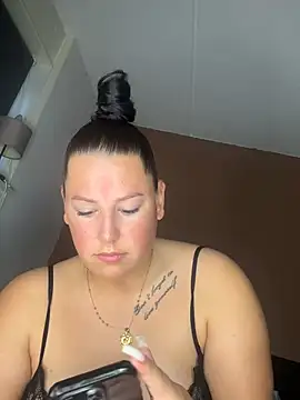 xlinastarrx online show from May 8, 2026, 4:49 am
