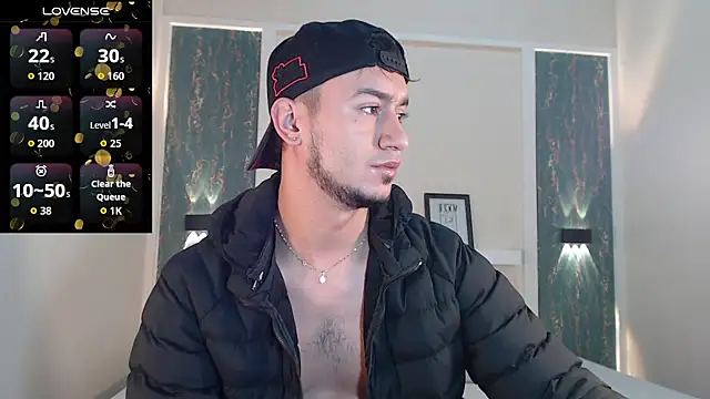 Snapshot of Kevin_Torres chatting on October 12, 2025, 2:07 pm Kevin Torres online show from October 12, 2025, 2:07 pm